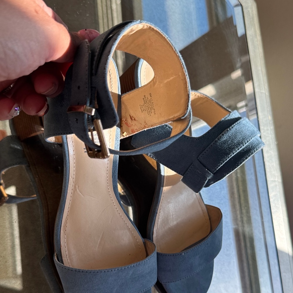 Liz‎ Claiborne blue Suede Sandals